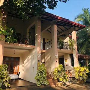 Bed & Breakfast West Dene Negombo