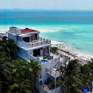 Cuxos Beachfront Hotel Isla Mujeres