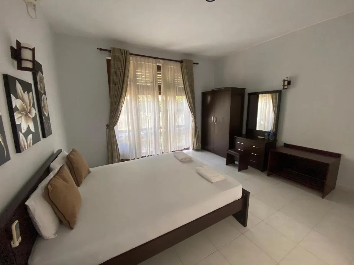 Bed & Breakfast Christima Residence Negombo