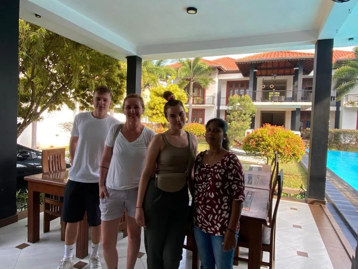 Bed & Breakfast Christima Residence Negombo
